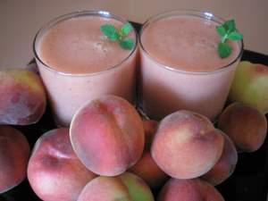 peach and watermelon smoothie